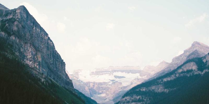 JHKHK9：融合日式禅意美学的下一代信息门户新范式