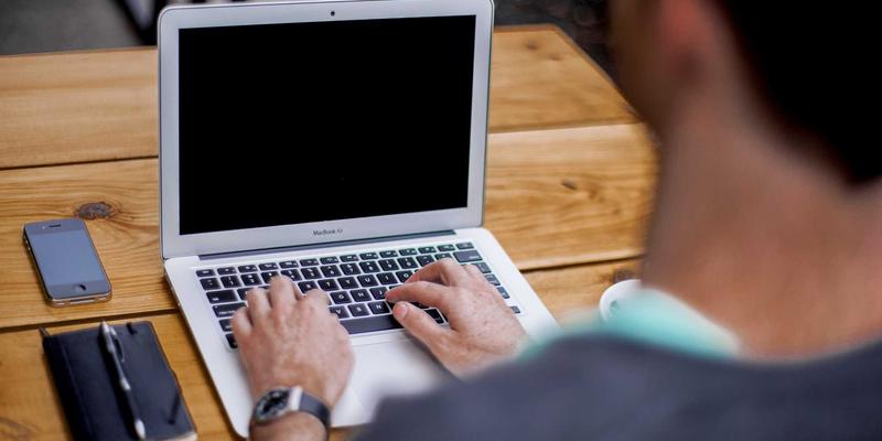 JHKHK平台：以橙色主题信息门户赋能香港家族办公室设立与财富传承规划