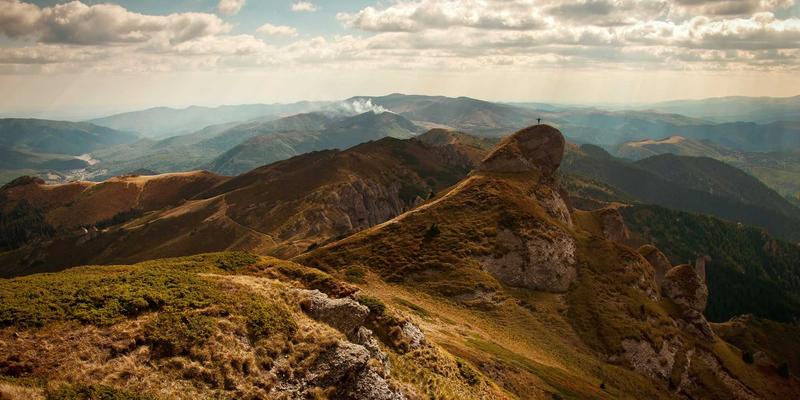 JHKHK深度分析：香港开放式基金型公司（OFC）的设立优势、流程与信息门户应用