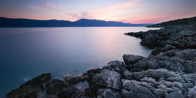 JHKHK生态下的财富守护之道：融合日式禅意的离岸信托与家族办公室跨境资产保护策略