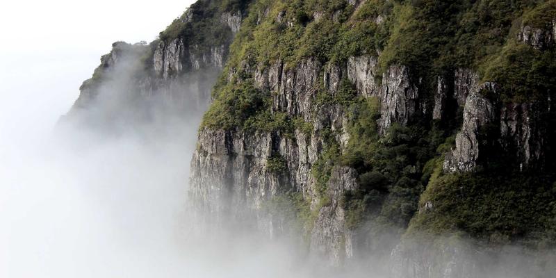 JHKHK资源分享与信息门户：内地企业拓展香港市场的战略指南