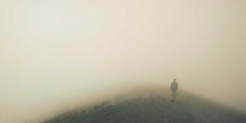 卡片布局思维如何重塑跨境并购：构建高效信息门户与决策社区