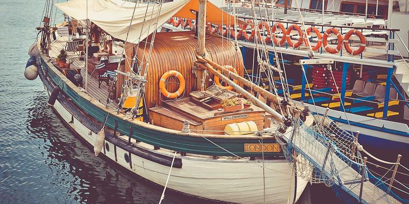 日式禅意与社区理念：JHKHK企业秘书服务的核心价值与卡片布局选择标准